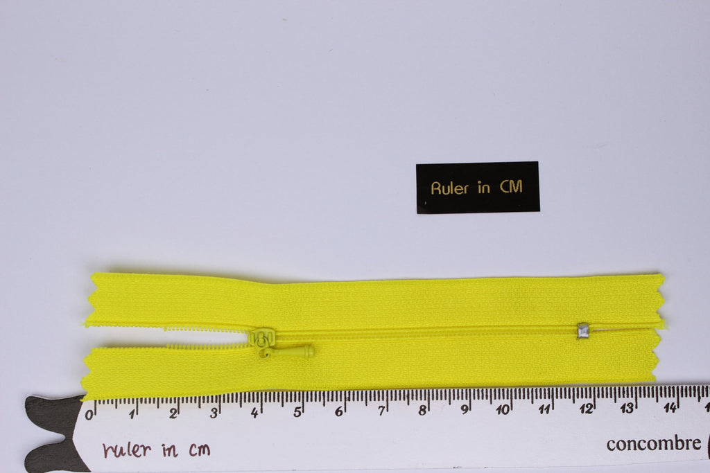 W008 Mini Doll Sized Zipper Doll Clothes Sewing Craft Supply For 12" F i Sew For Doll